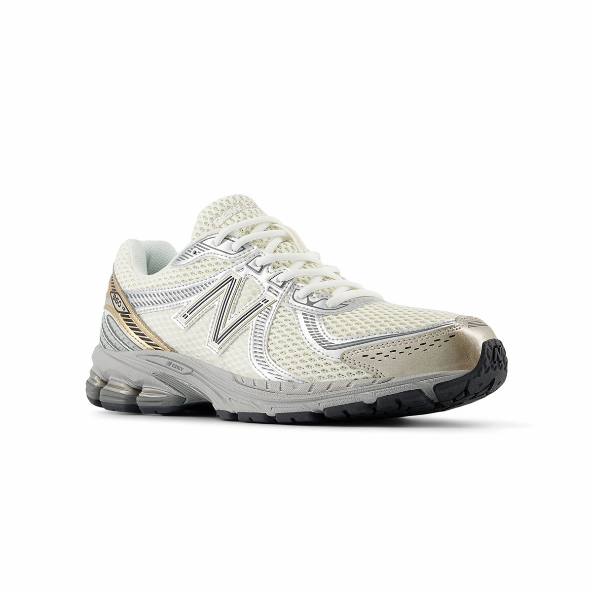 860v2 'Gold Medal' New Balance sneaker close-ups