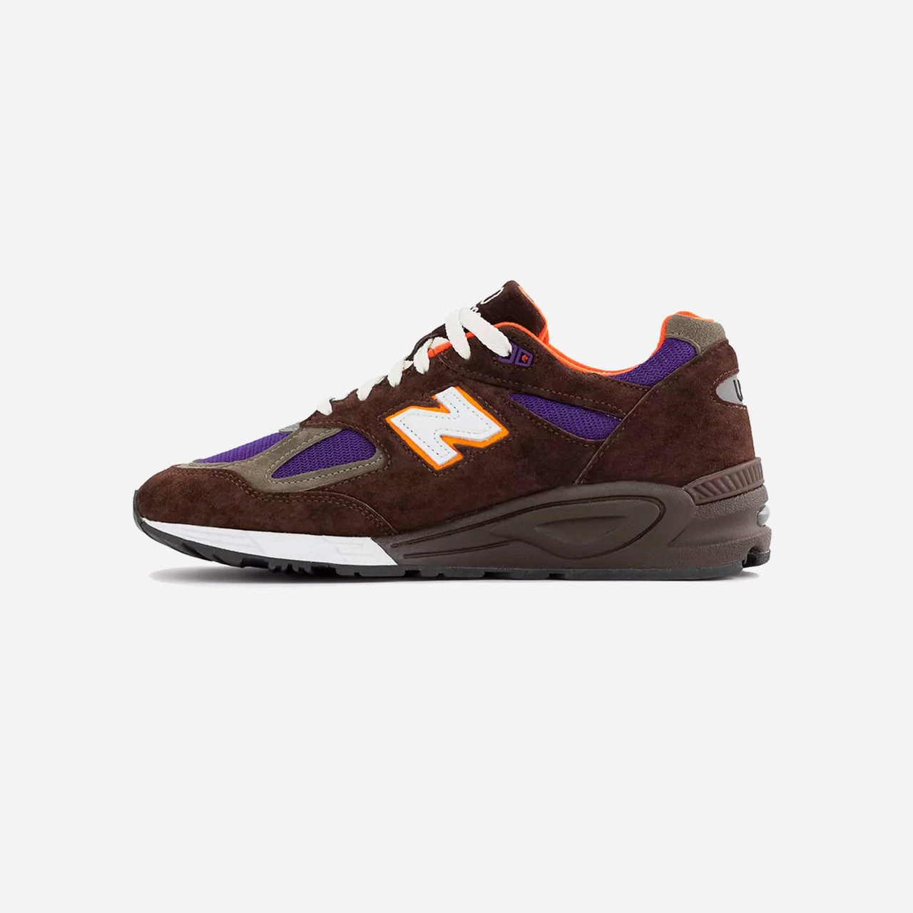 990v2 Nike Max 1 sneakers