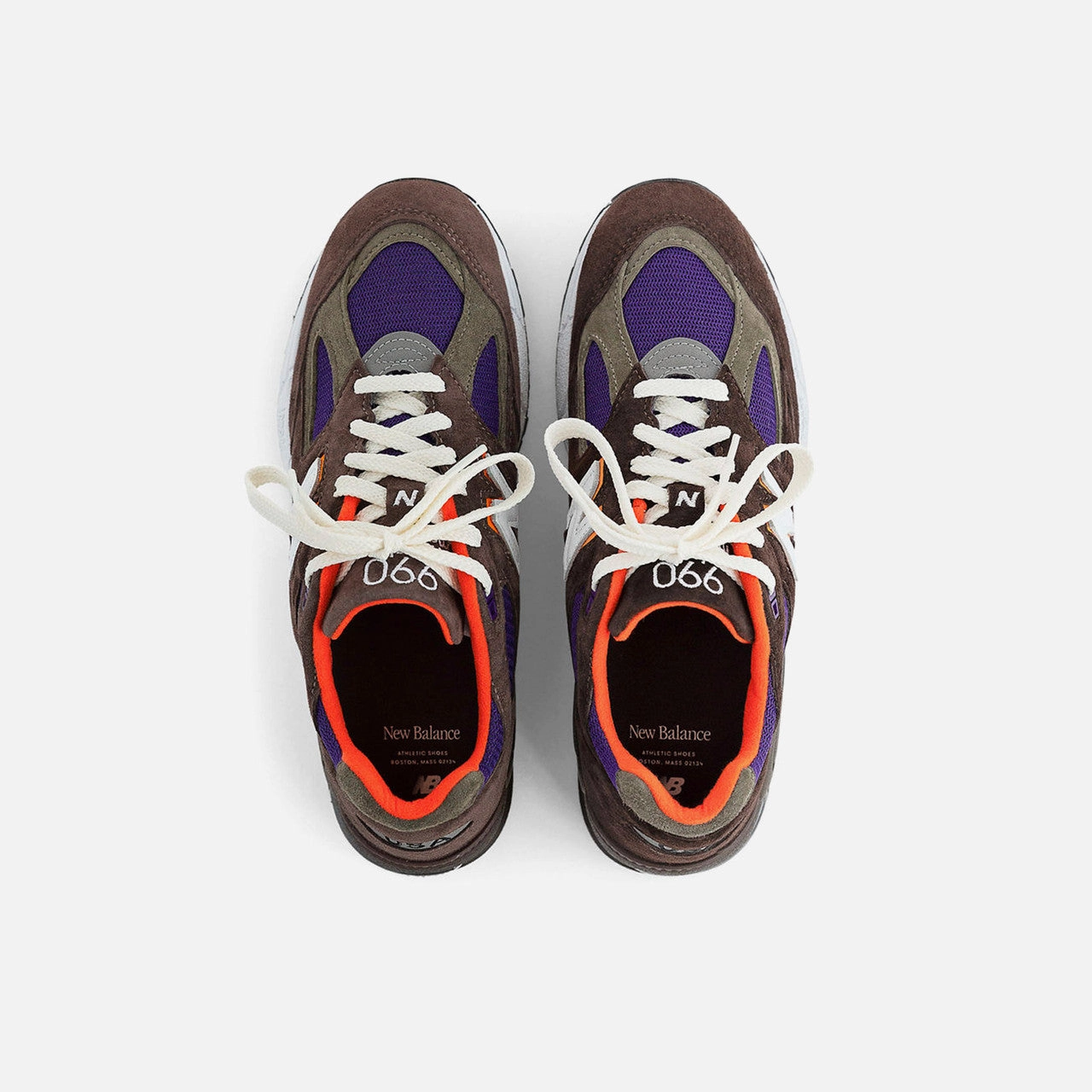 990v2 Nike Max 1 sneakers