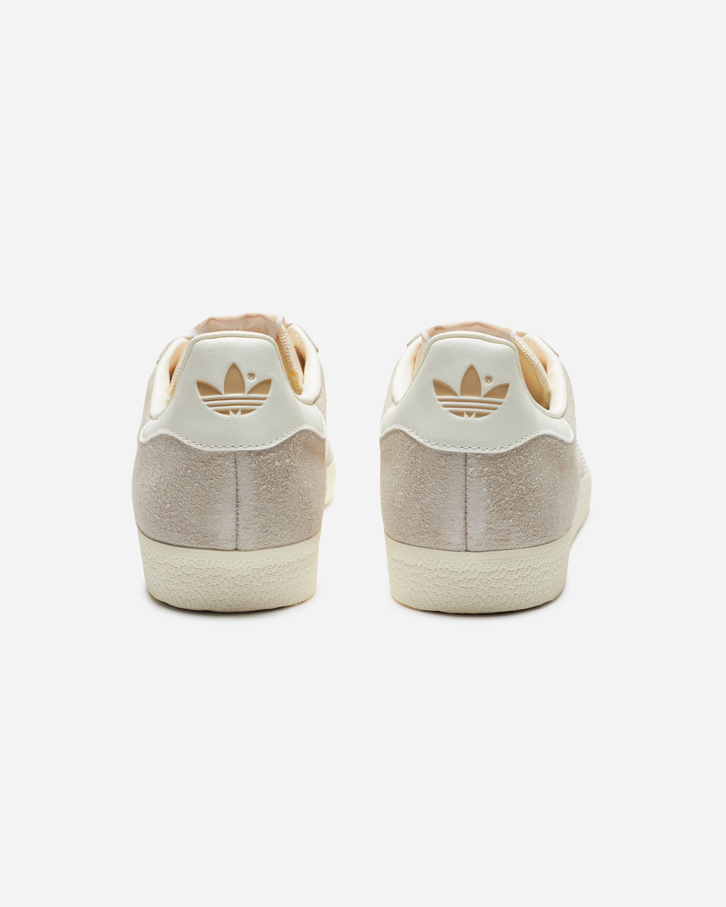 ADIDAS GAZELLE - WONBEI/ OWHITE/ CREWHT Classic sport-style footwear
