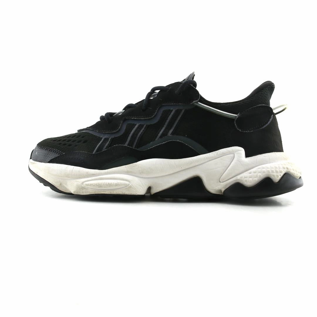 ADIDAS OZWEEGO Adidas cushioned running sneakers