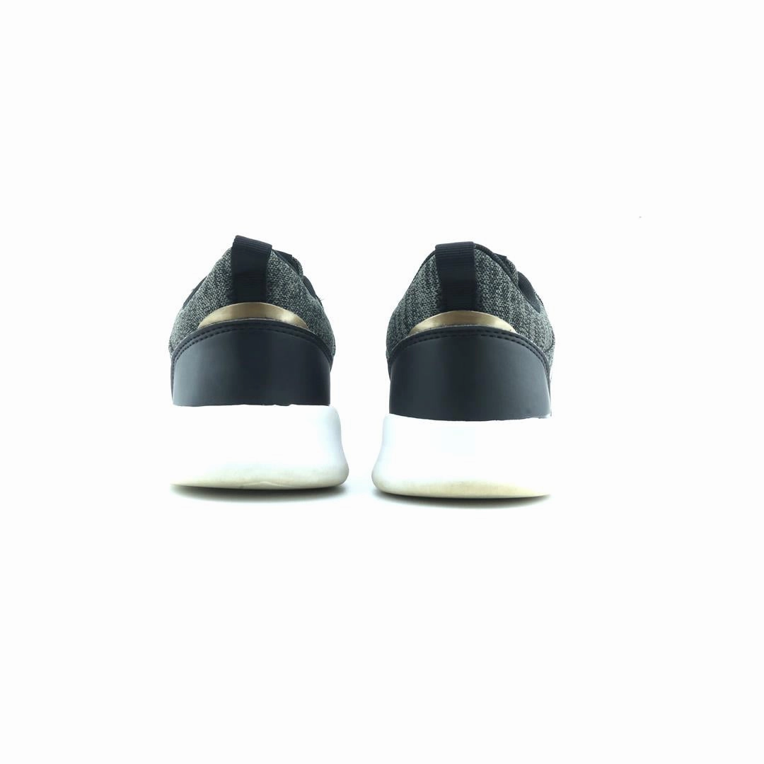 ADIDAS QT RACER 2.0 Top Adidas Running Shoes for Athletes