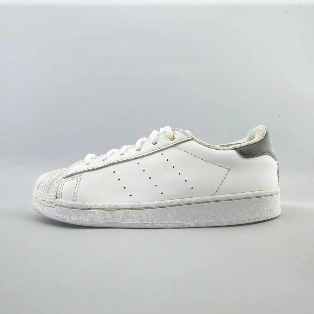 ADIDAS STAN SMITH VS SUPERSTAR Adidas running shoe designs