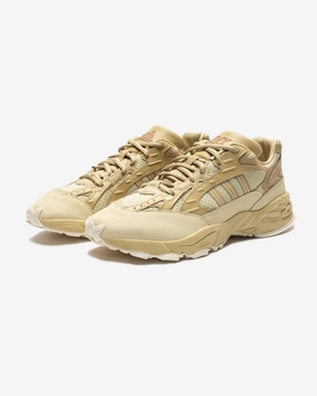 ADIDAS X IVP SAVAGE TRAIL - SAND/ SANBEI/ MEDRKH Adidas sporty casual shoes with three-stripe design
