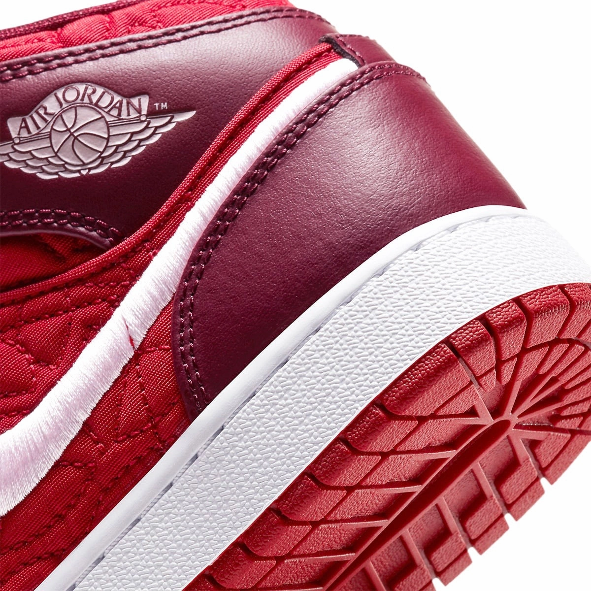Air Jordan 1 Mid GS SE Pink Foam Red Quilt Retro Sneakers