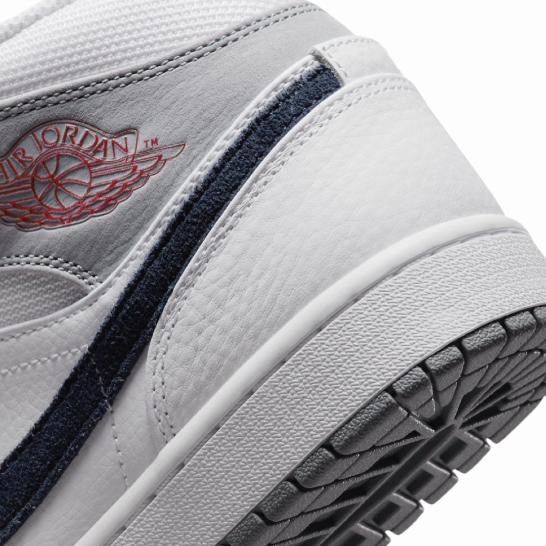 Air Jordan 1 Mid Paris White University Red Stealth Midnight Navy Basketball Shoes
