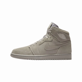 Air Jordan 1 Retro High Wolf Grey Suede Air Jordan basketball shoes with classic look