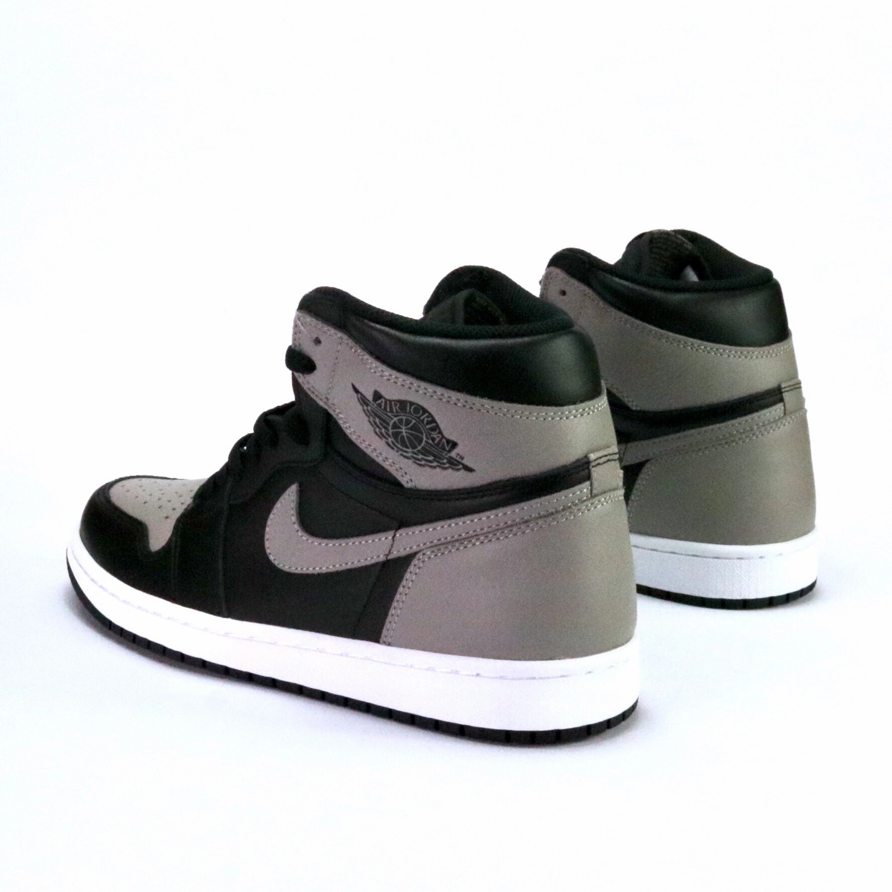 Air Jordan 1 Retro Shadow 2018 Black Medium Grey White Retro Sneakers