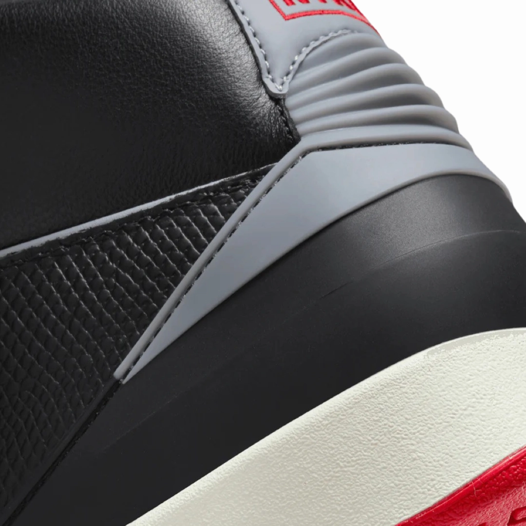 Air Jordan 2 Retro Black Cement Grey Fire Red Basketball Shoes