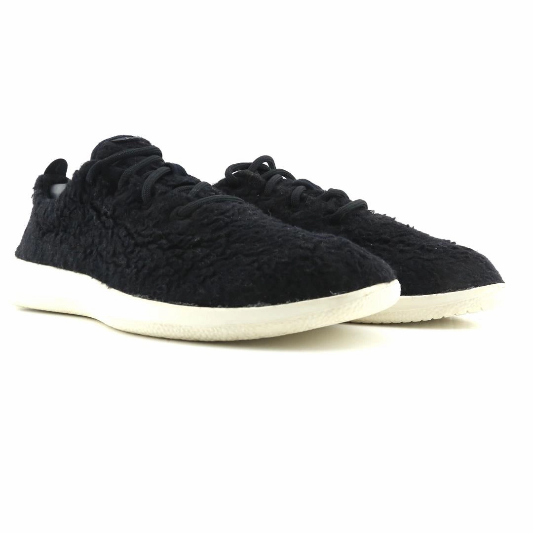 Allbirds -  Wool Runners Fluffs - LIMITED EDITION: Natural Black (White Sole) casual comfortable footwear