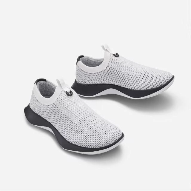 Allbirds Tree Dasher Relay -  Blizzard (Natural Black Sole) sleek everyday shoe design