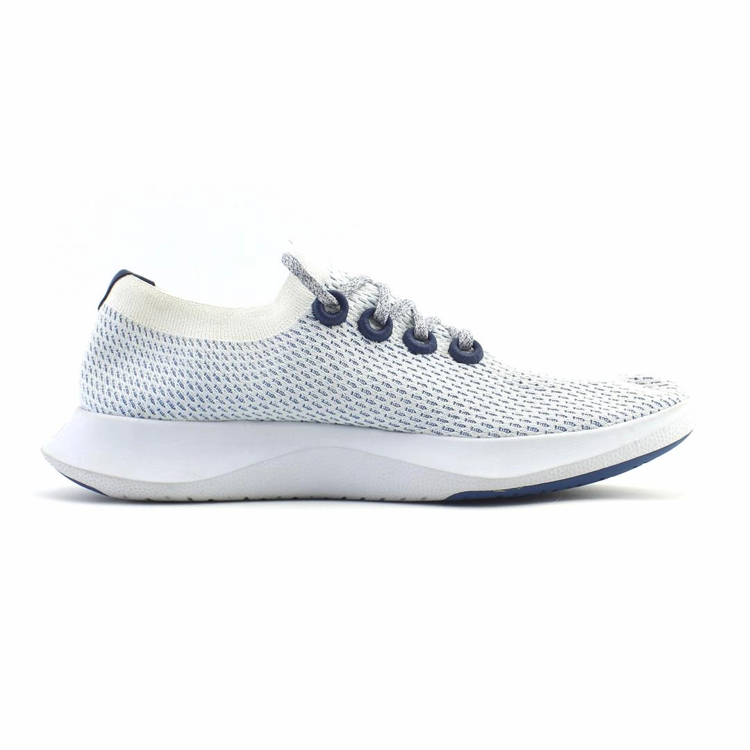 Allbirds Tree Dashers - LIMITED EDITION: Geyser (Light Blue Sole) EX sleek everyday shoe design