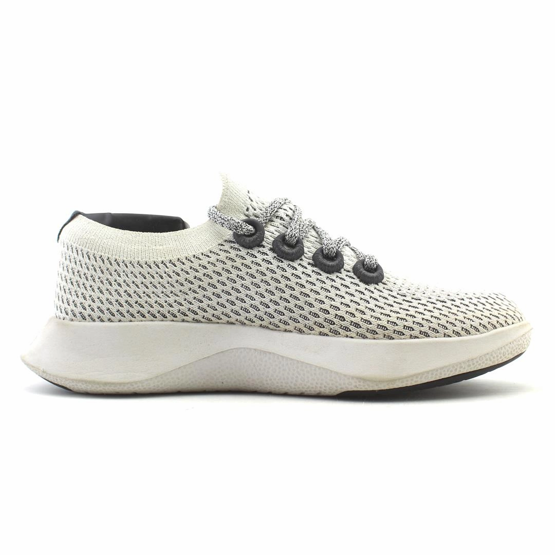 Allbirds Tree Dashers - LIMITED EDITION: Quartz (Light Grey Sole) EX sleek everyday shoe design