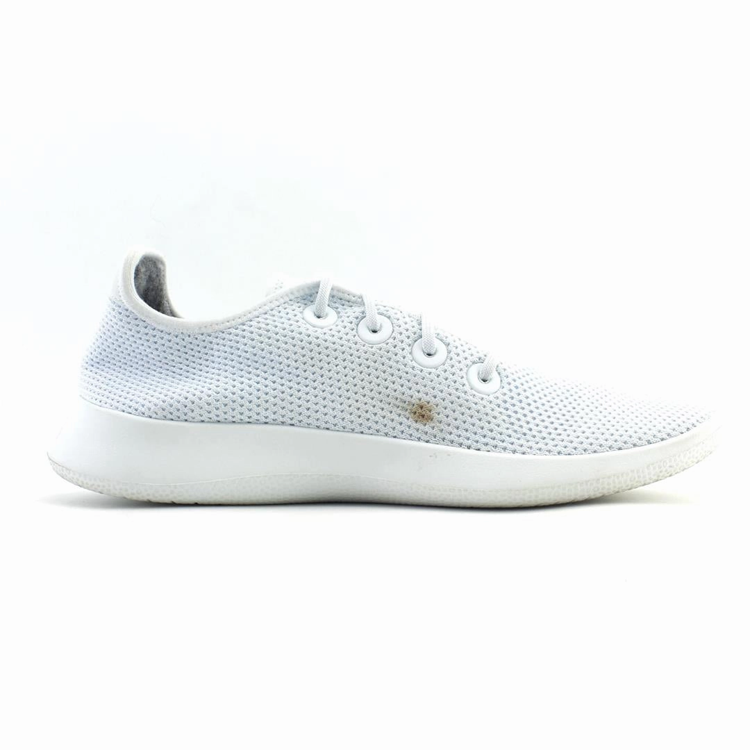 Allbirds Tree Runners - LIMITED EDITION:  Freeze (Light Blue Sole) EX sleek everyday shoe design