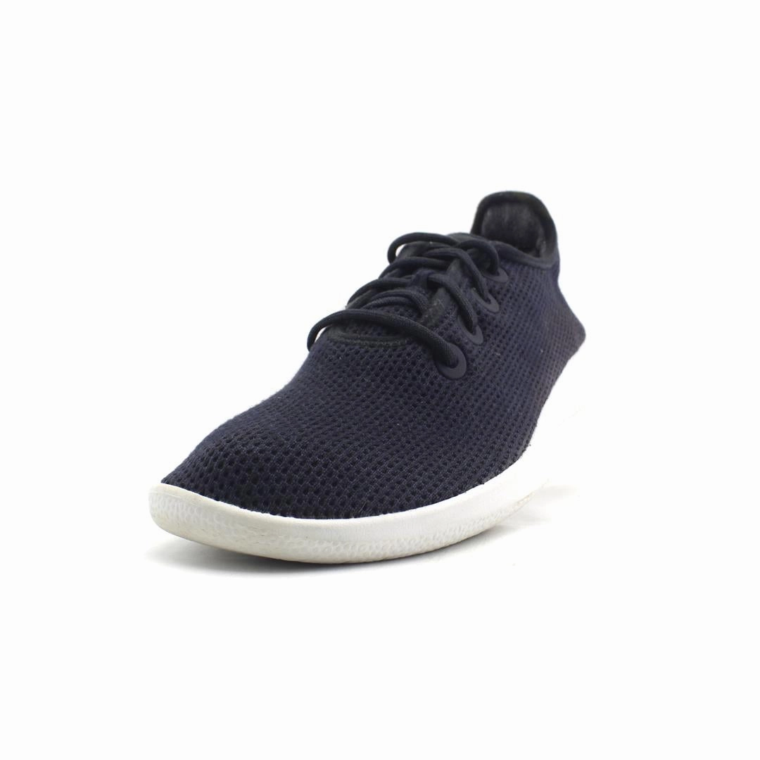 Allbirds Tree Runners - LIMITED EDITION: Dark Black (White Sole) EX sleek everyday shoe design