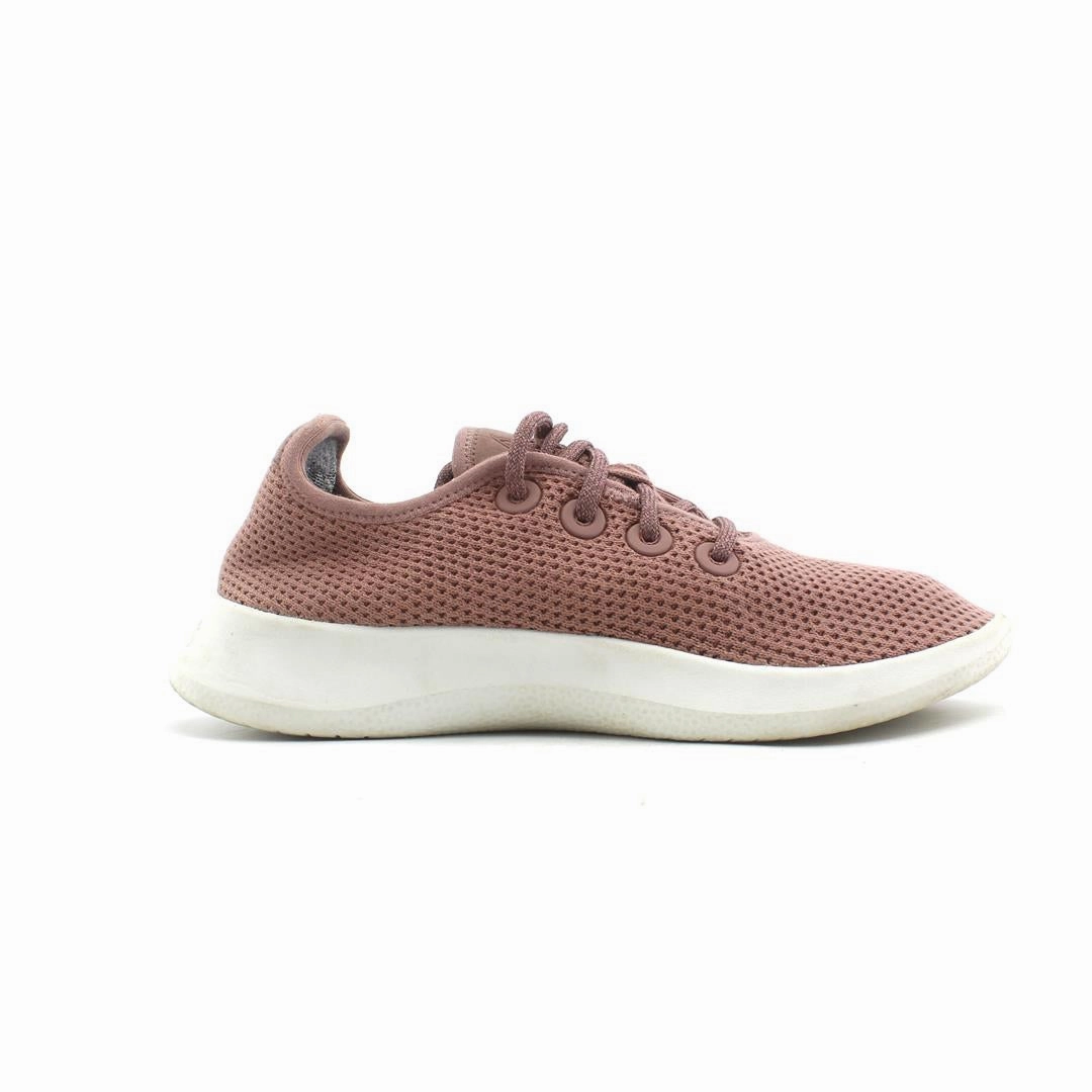 Allbirds Tree Runners - LIMITED EDITION: Lotus (White Sole) EX sleek everyday shoe design