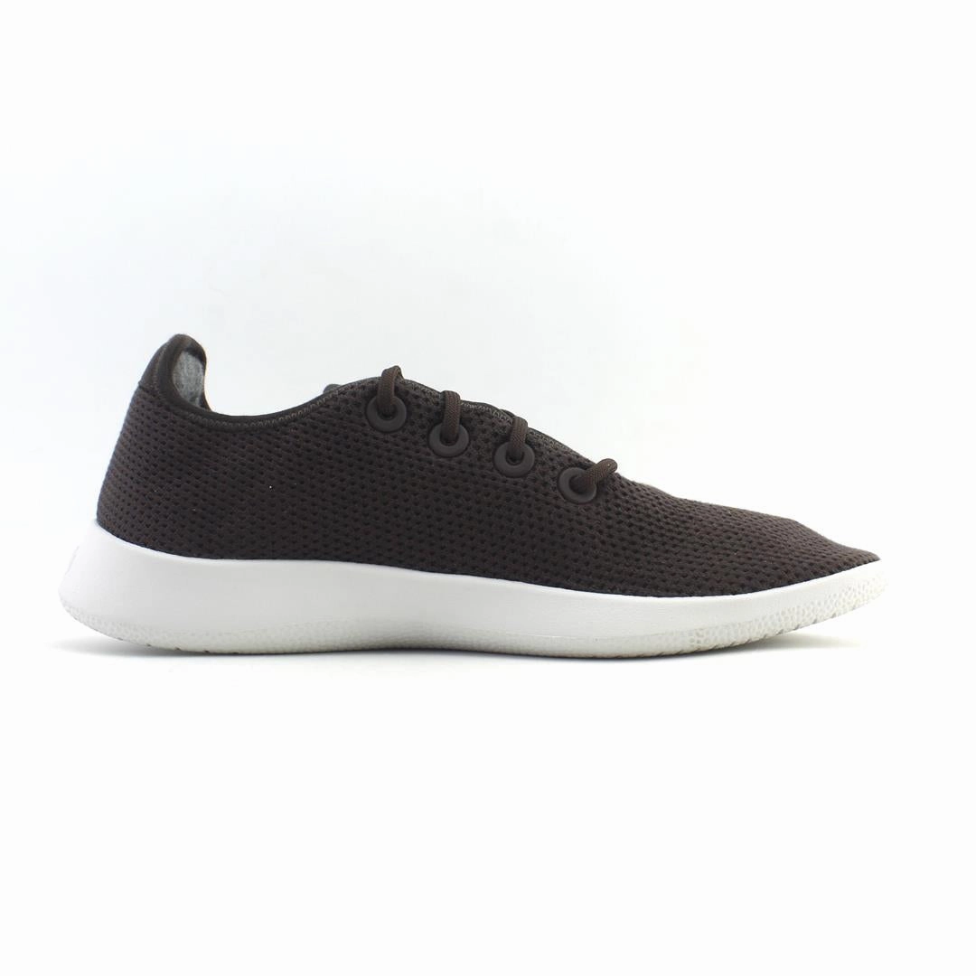 Allbirds Tree Runners - LIMITED EDITION: Peppercorn (white sole) EX sleek everyday shoe design