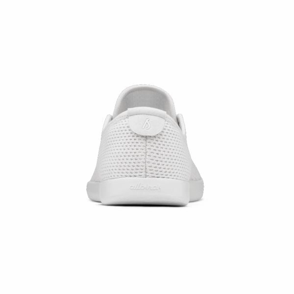 Allbirds Tree Skippers - LIMITED EDITION: :Chalk (White Sole) sleek everyday shoe design