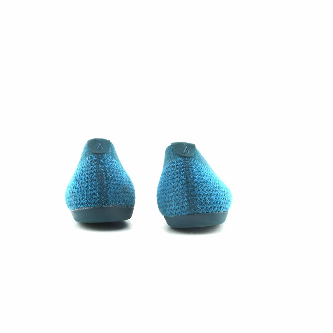 Allbirds Women's Tree Breezers - LIMITED EDITION: Sea Green sleek everyday shoe design