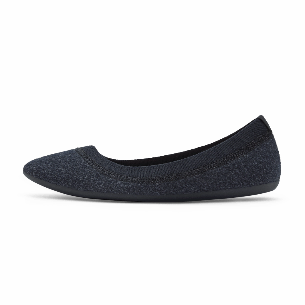 Allbirds Women's wool Breezers - LIMITED EDITION:  Natural Black (Natural Black Sole) sleek everyday shoe design