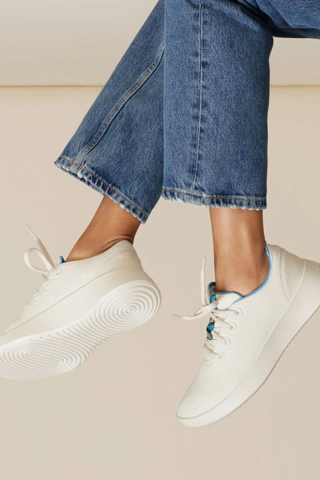 Allbirds Wool Runners 2 -  Natural White/NZ Blue (Natural White Sole) sleek everyday shoe design