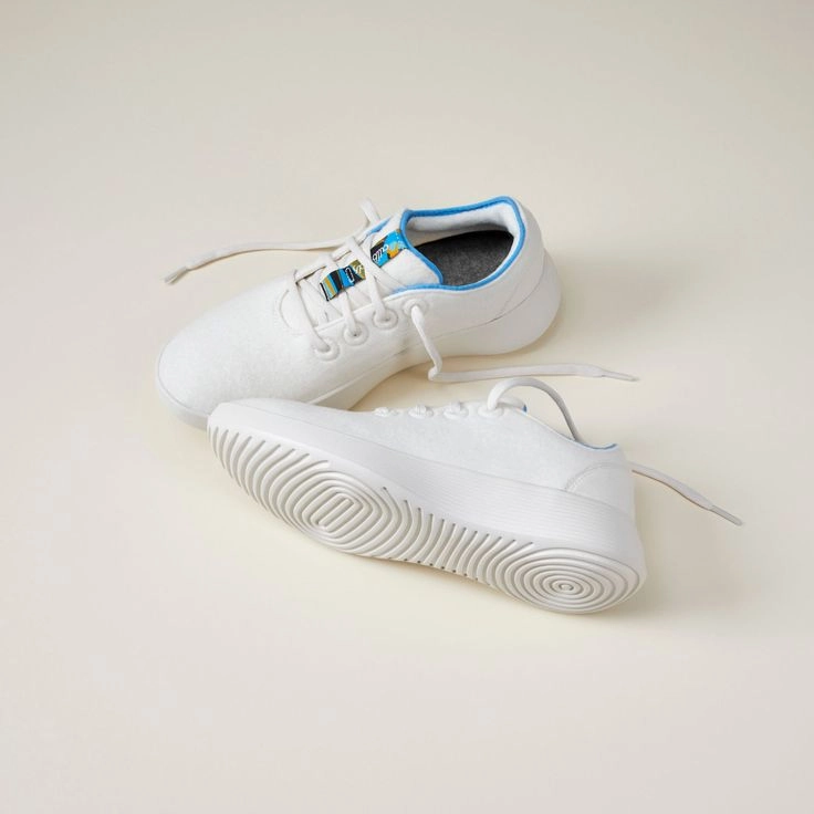 Allbirds Wool Runners 2 -  Natural White/NZ Blue (Natural White Sole) sleek everyday shoe design