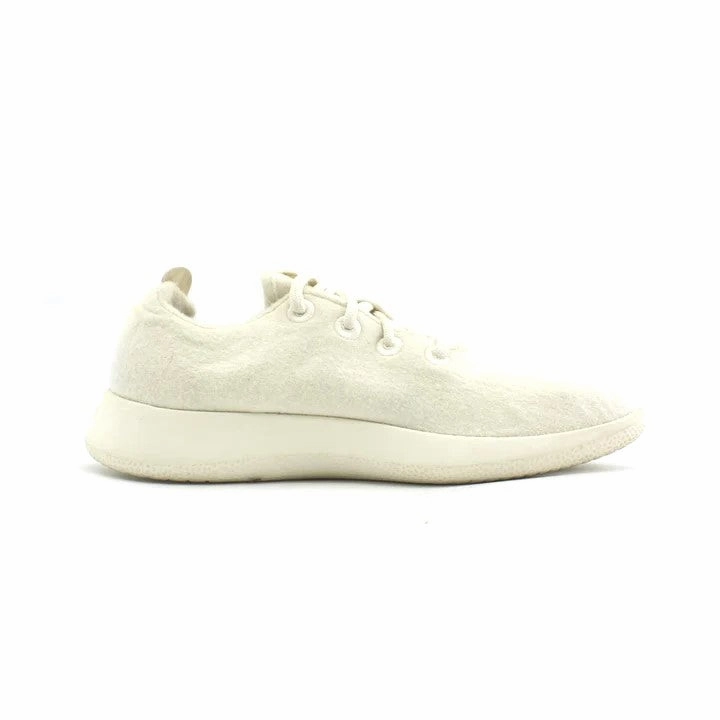 Allbirds Wool Runners - CLASSICS: Natural White (Cream Sole) EX sleek everyday shoe design