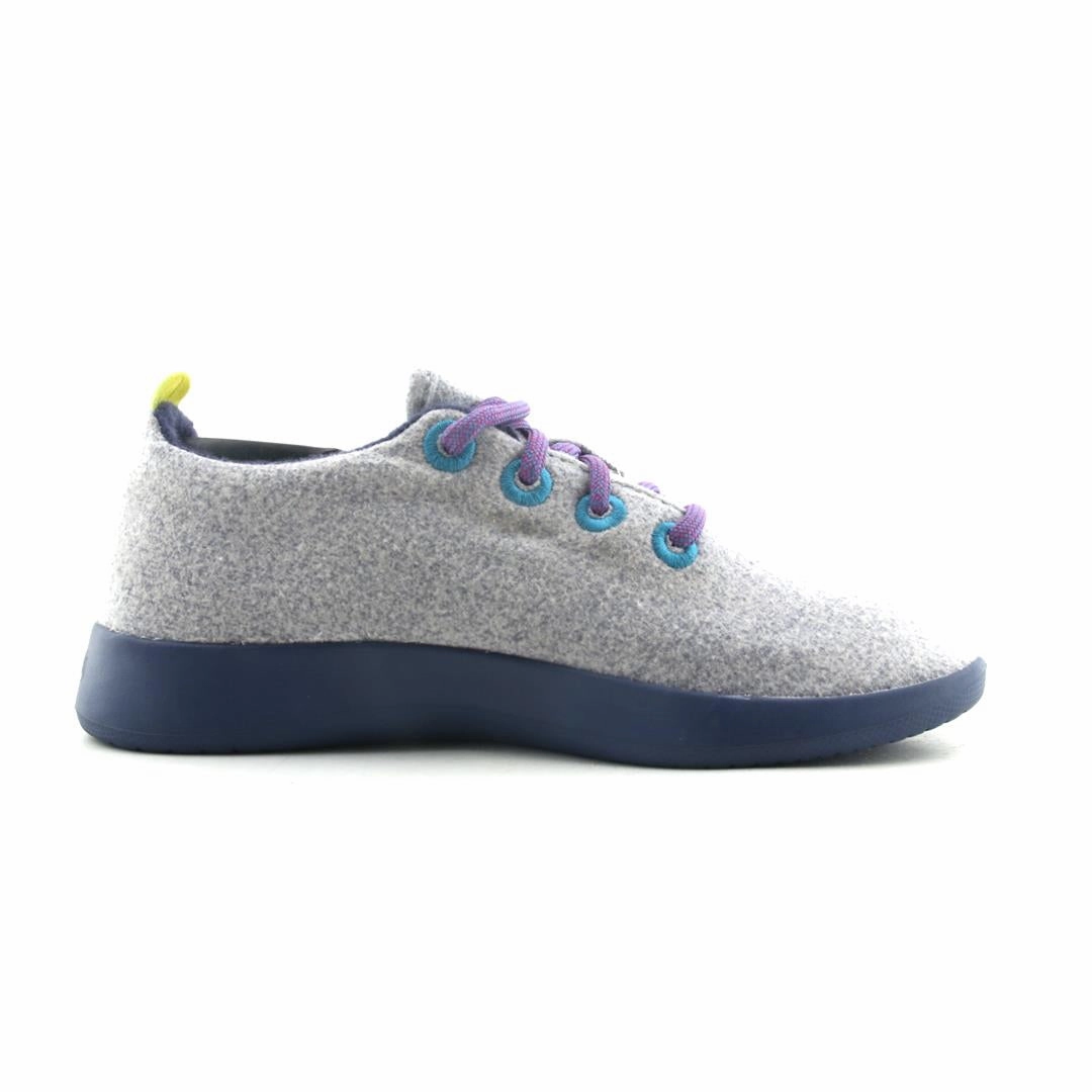 Allbirds Wool Runners - LIMITED EDITION : Light Gray (Blue Sole) sleek everyday shoe design