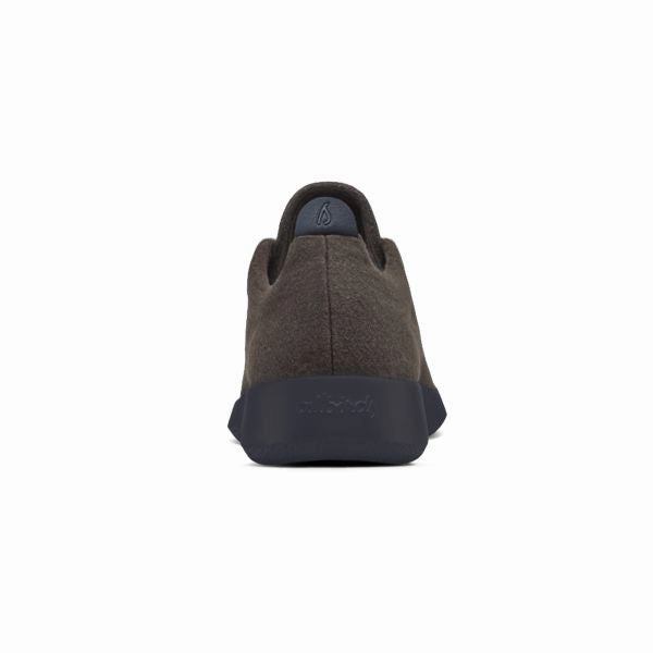 Allbirds Wool Runners - LIMITED EDITION: Coco Bean (Navy Blue Sole) sleek everyday shoe design