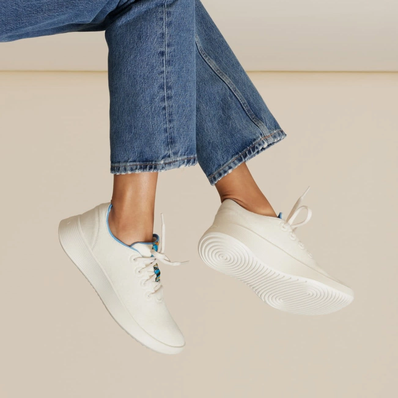 Allbirds Wool Runners Go - Natural White/NZ Blue (Natural White Sole) sleek everyday shoe design