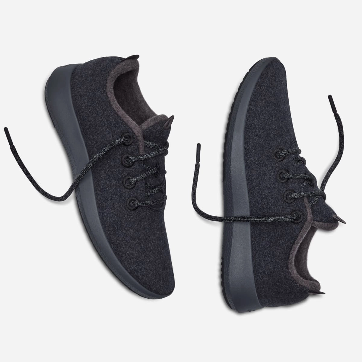 Allbirds Wool Runners Mizzles - LIMITED EDITION:Natural Black (Dark Grey Sole) sleek everyday shoe design