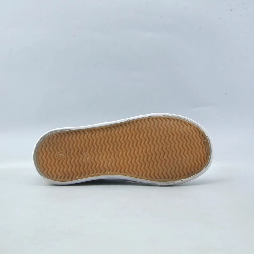 AMERICAN BRAND . classic styled shoe imagery