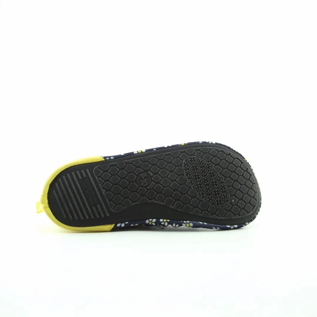 AMERICAN BRAND . classic styled shoe imagery