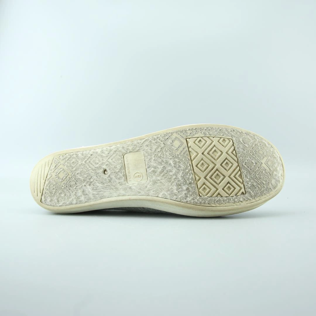 AMERICAN BRAND . classic styled shoe imagery