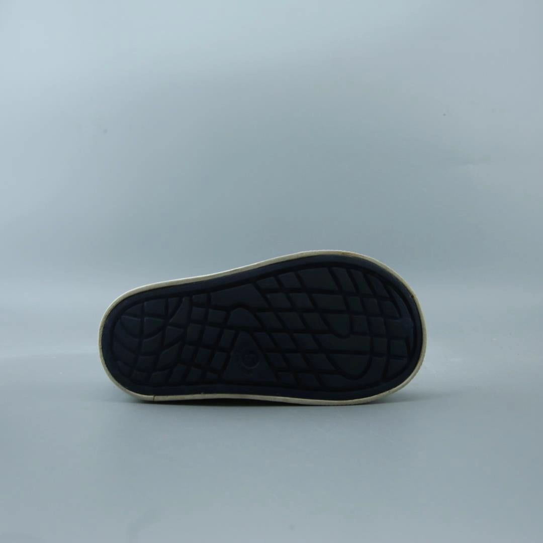 AMERICAN BRAND . classic styled shoe imagery