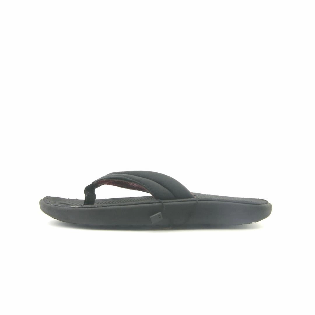 AMERICAN BRAND . classic styled shoe imagery