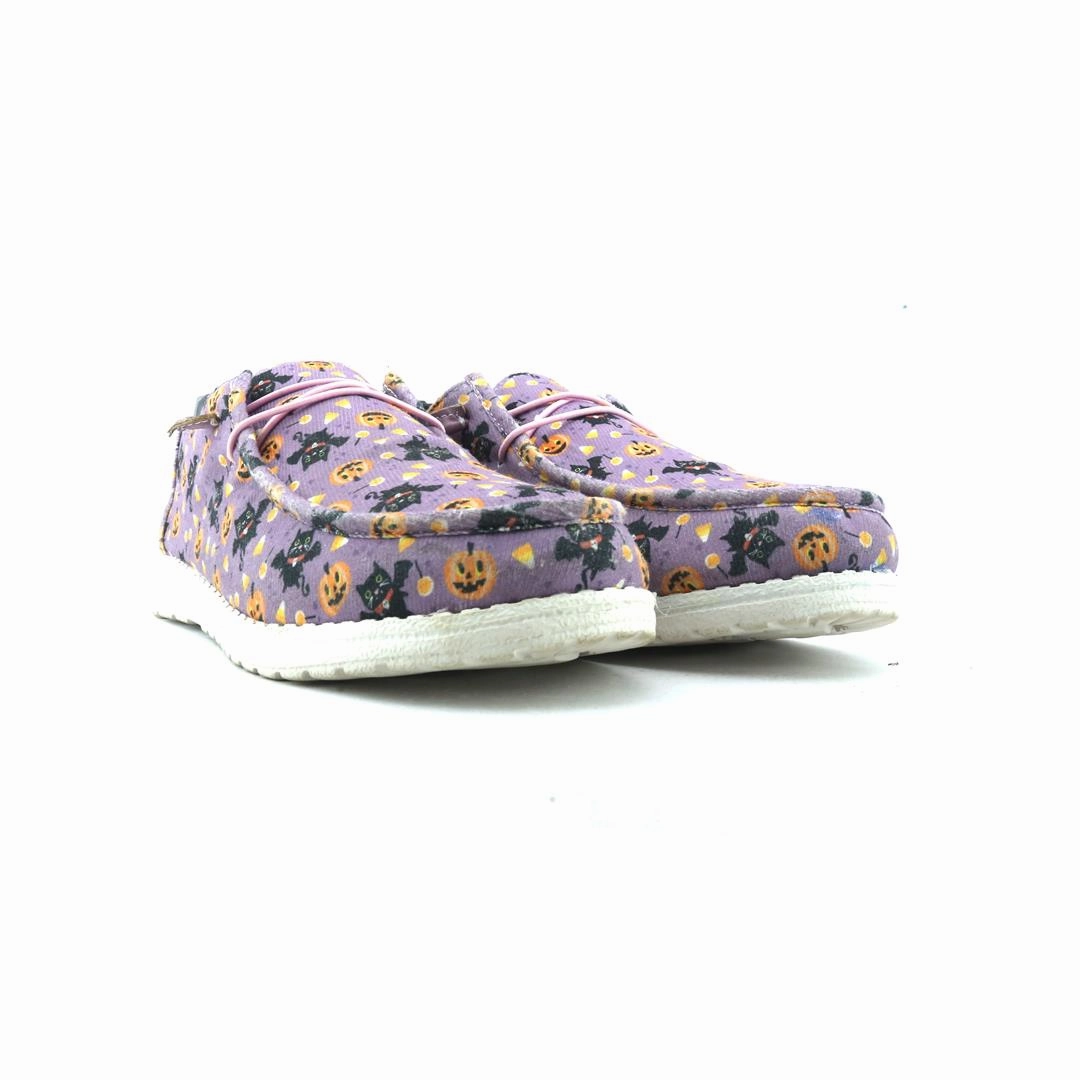 AMERICAN BRAND . classic styled shoe imagery