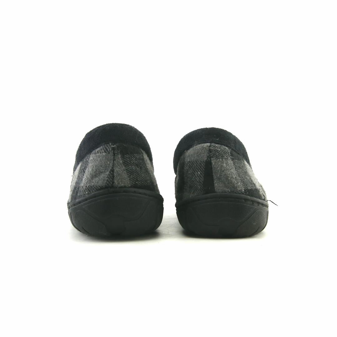 AMERICAN BRAND . classic styled shoe imagery
