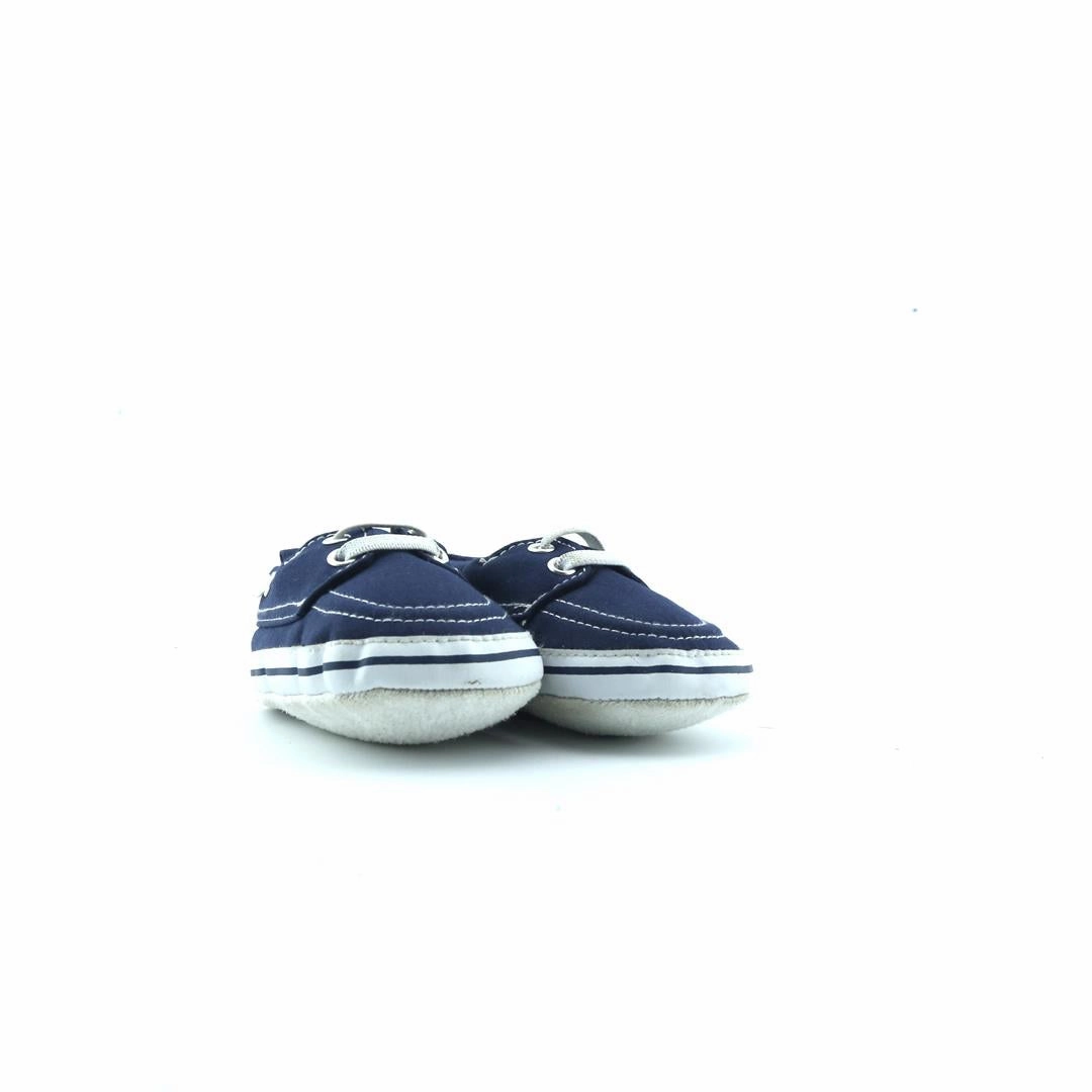 AMERICAN BRAND . classic styled shoe imagery