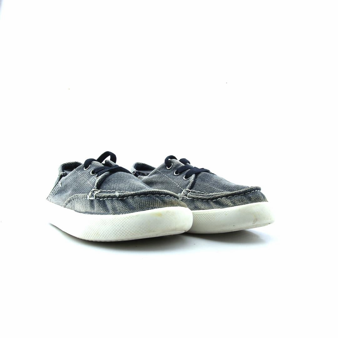 AMERICAN BRAND . classic styled shoe imagery