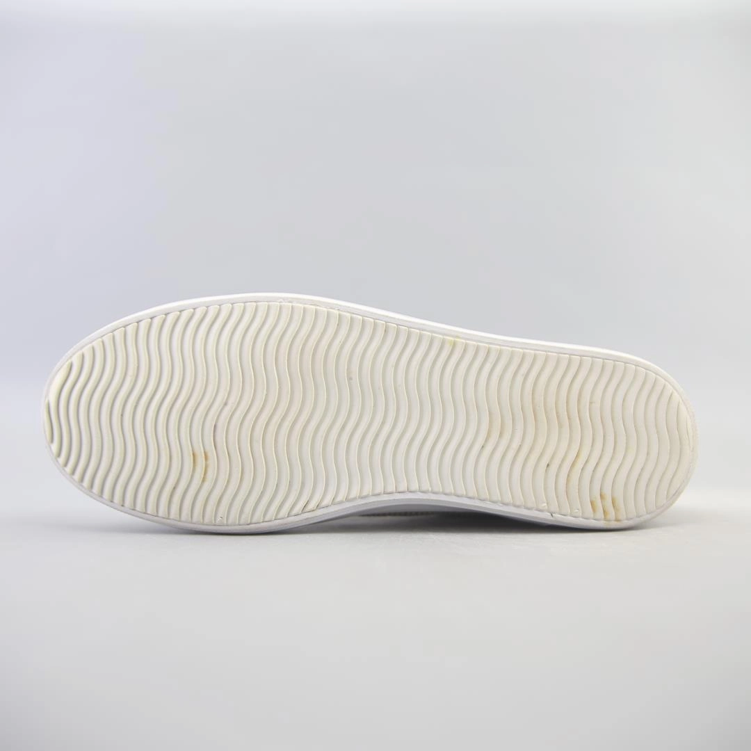AMERICAN BRAND . classic styled shoe imagery