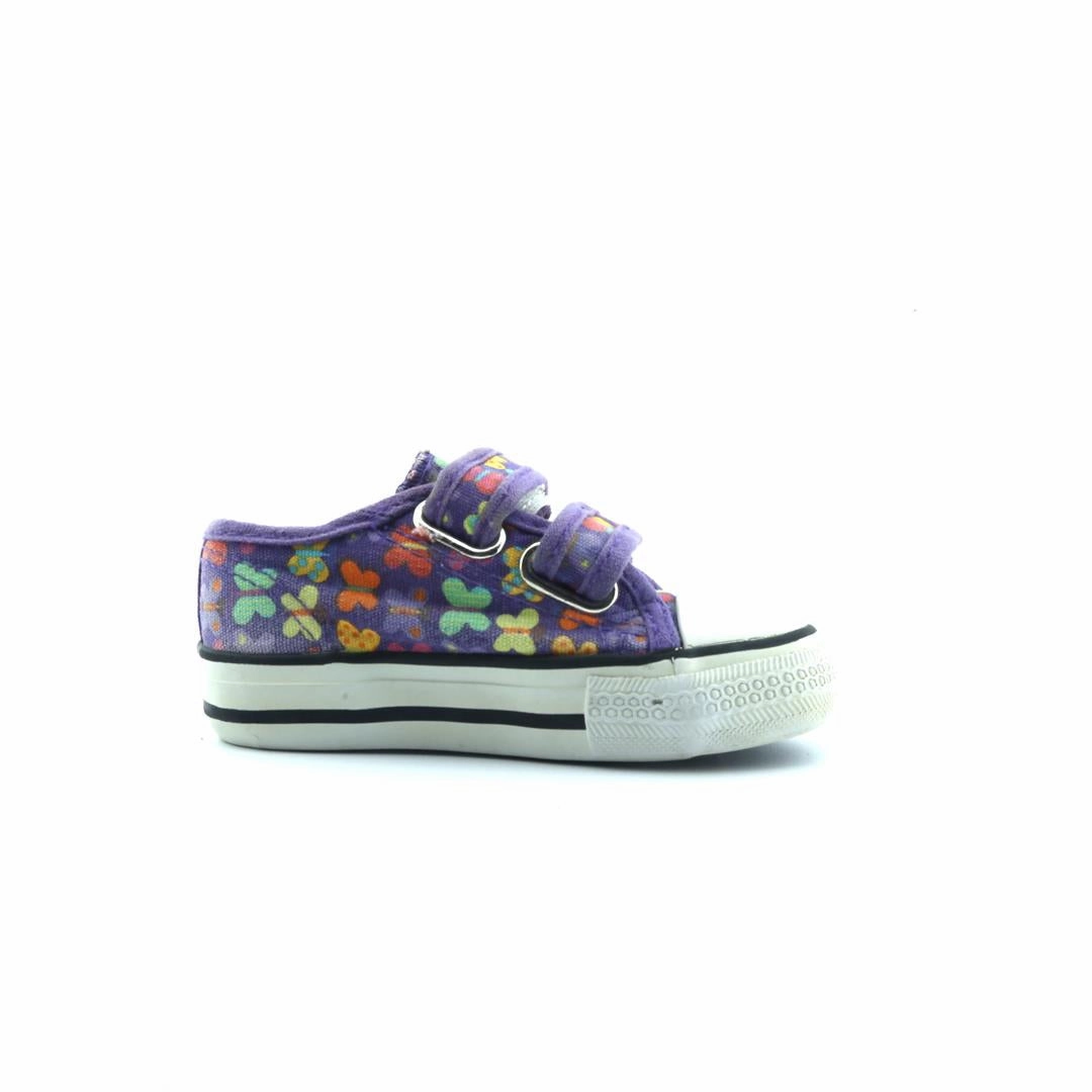AMERICAN BRAND . classic styled shoe imagery