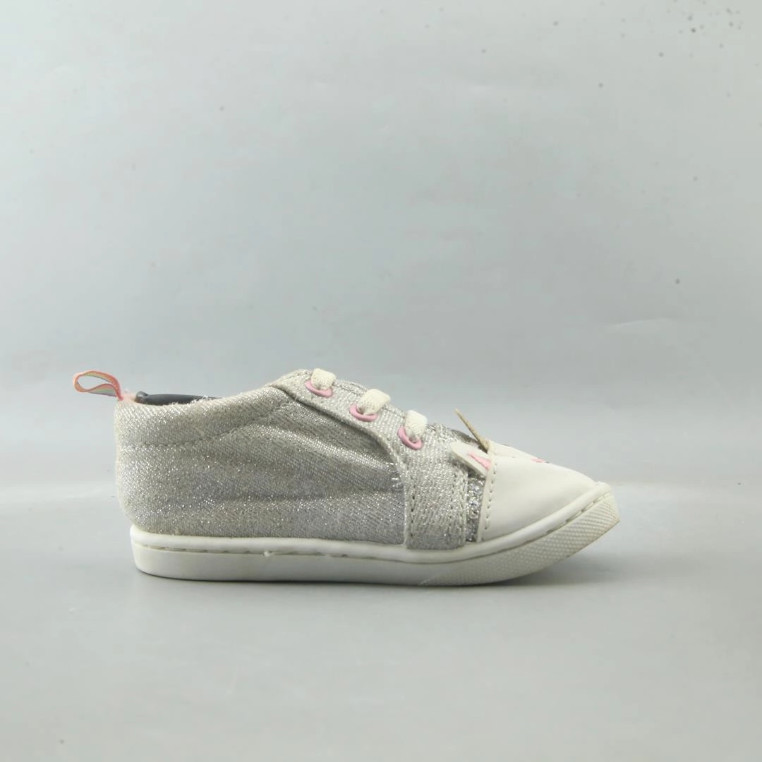 AMERICAN BRAND . classic styled shoe imagery
