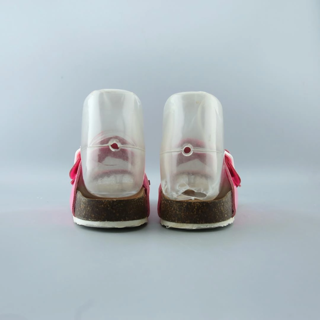 AMERICAN BRAND . classic styled shoe imagery