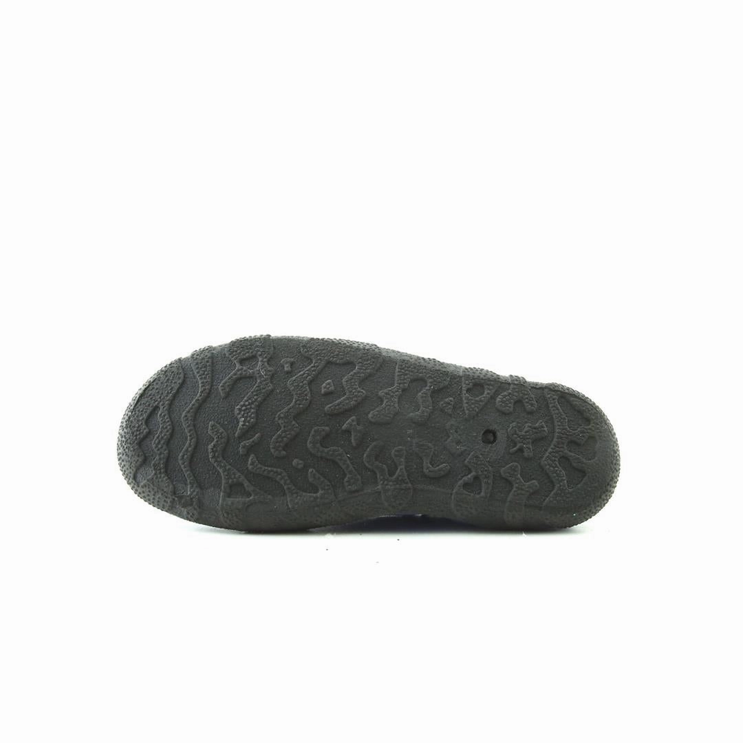 AMERICAN BRAND . classic styled shoe imagery