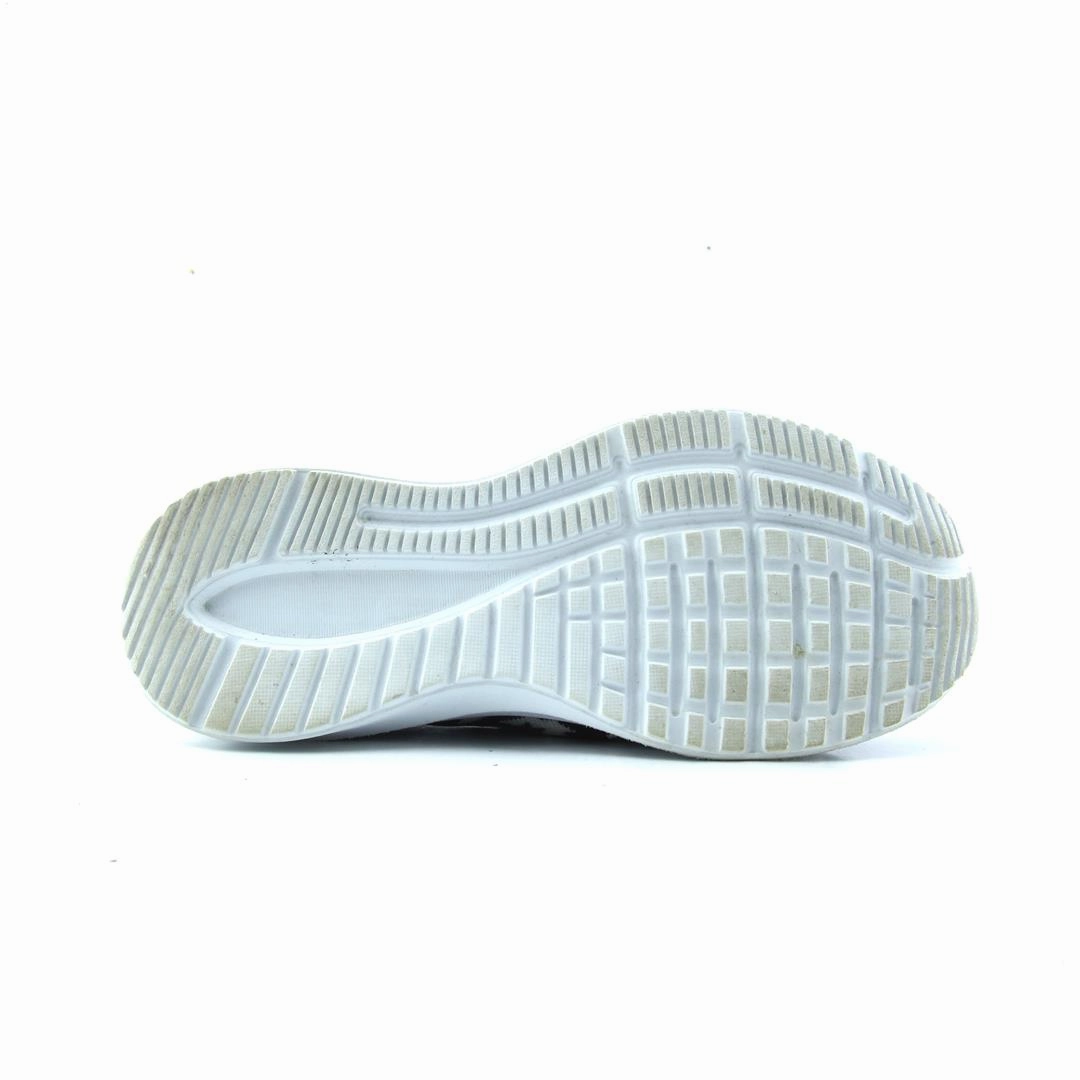 AMERICAN BRAND . classic styled shoe imagery