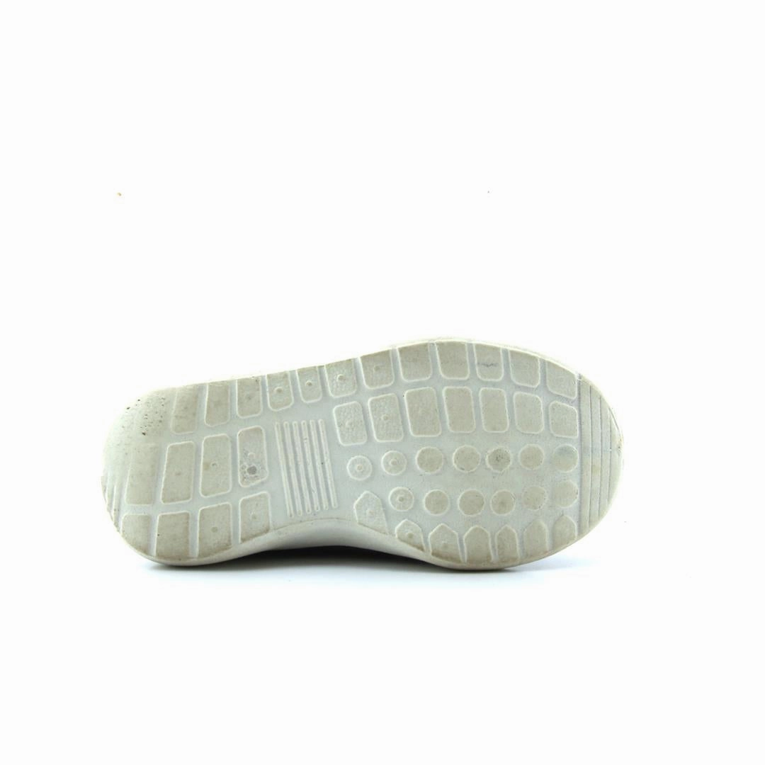 AMERICAN BRAND . classic styled shoe imagery