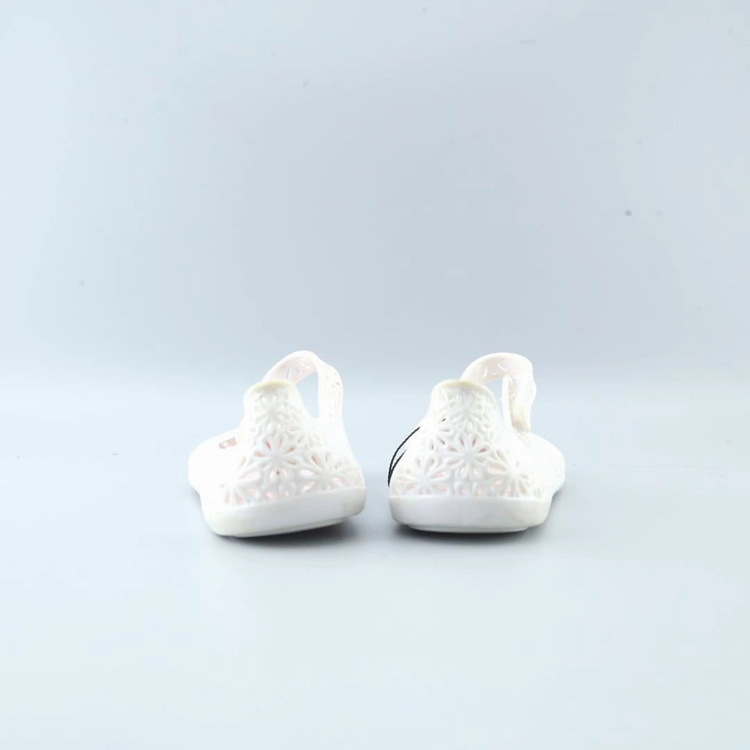 AMERICAN BRAND . classic styled shoe imagery