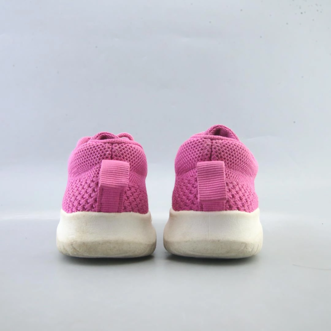 AMERICAN BRAND . classic styled shoe imagery