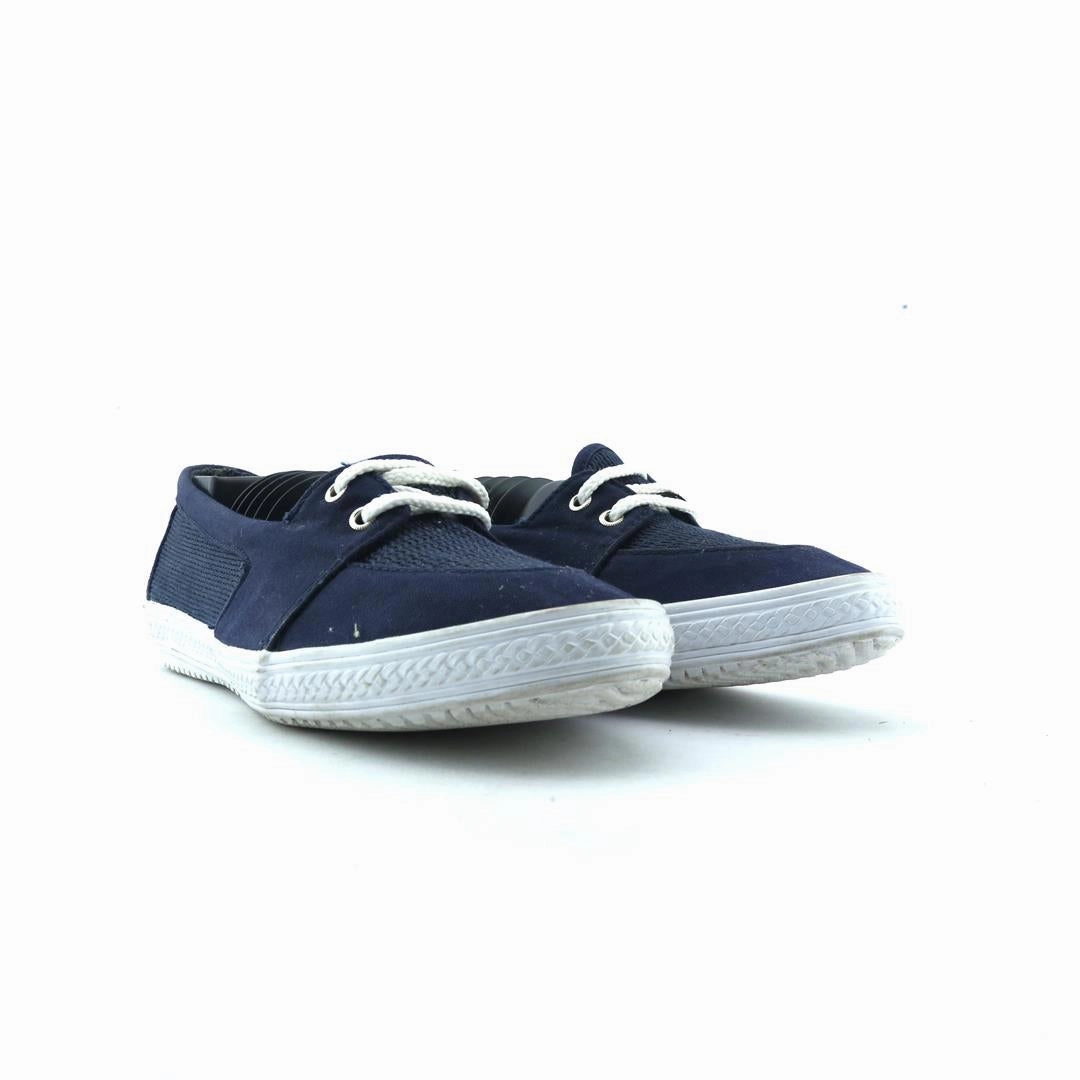 AMERICAN BRAND . classic styled shoe imagery